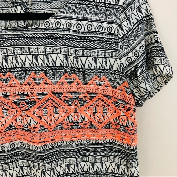 Lush by Anthropologie geometric tribal design crop top women’s size Large - Picture 5 of 10